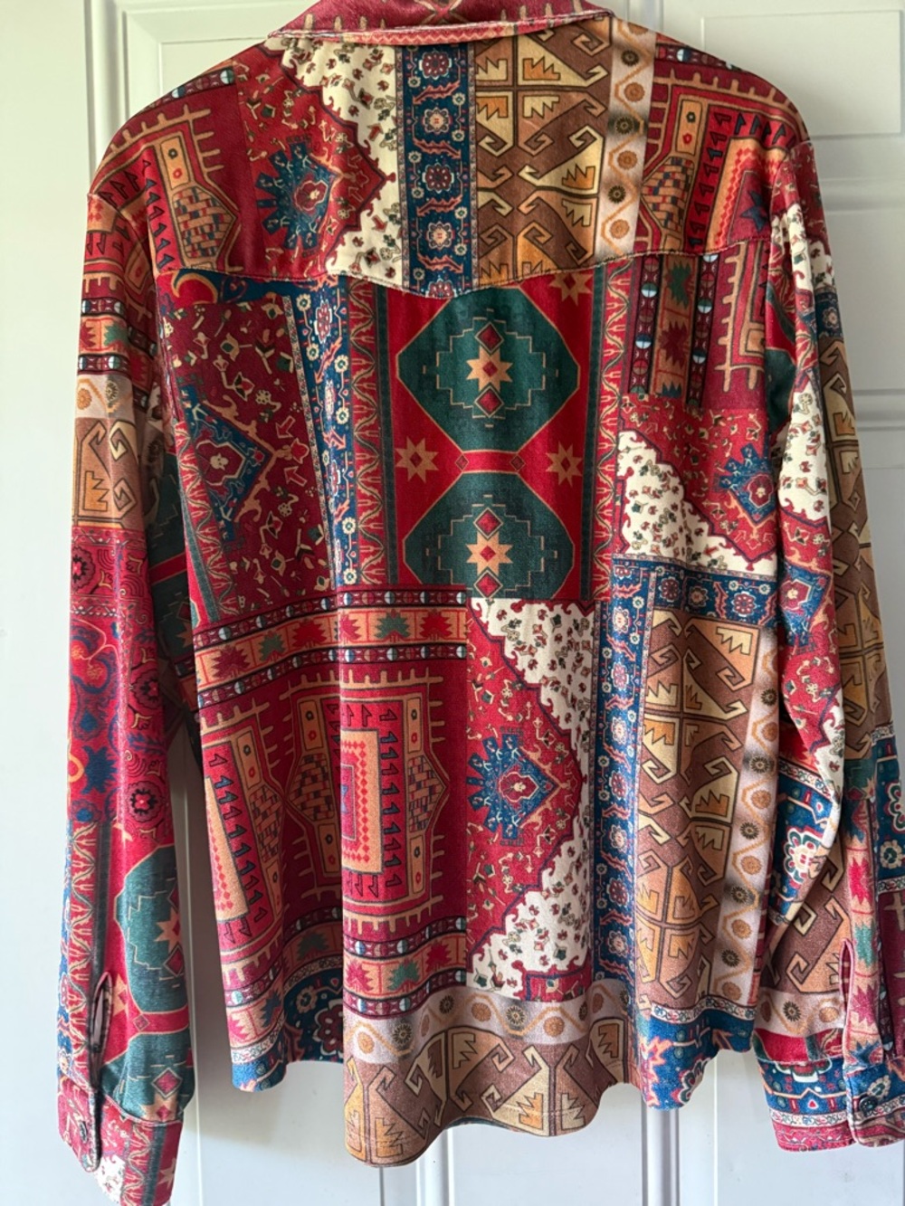 Tasha Polizzi Woman’s Velour Western Aztec Pattern Button Up Shirt Blouse - Picture 3 of 6